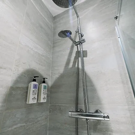 Cerviola Luxury 3 Bedroom شقة مارساسكالا