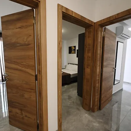 アパート Cerviola Luxury 3 Bedroom