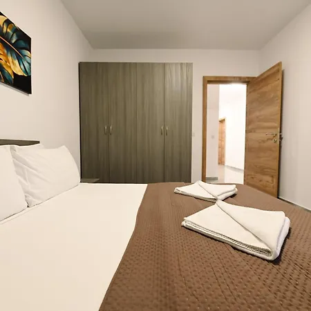 Cerviola Luxury 3 Bedroom